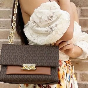 Michaell Kors sCece Medium Logo Shoulder Bag