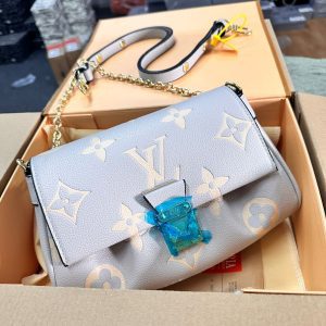 LOUISS VUITTONN STYLISH SLING BAG