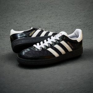 ADIDASS ORIGINALS HANDBALL SPEZIAL PATENT BLACK 