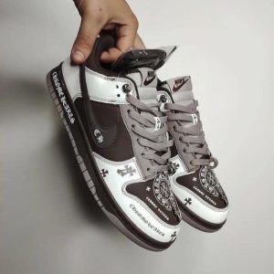 NIKEE CHROME HEARTS SB DUNK