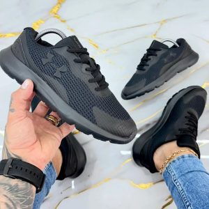 Under Armourr Surge Black