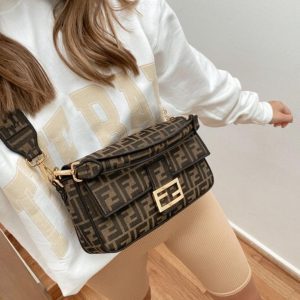 FENDII ICONIC BAGUETTE SHOULDER BAG