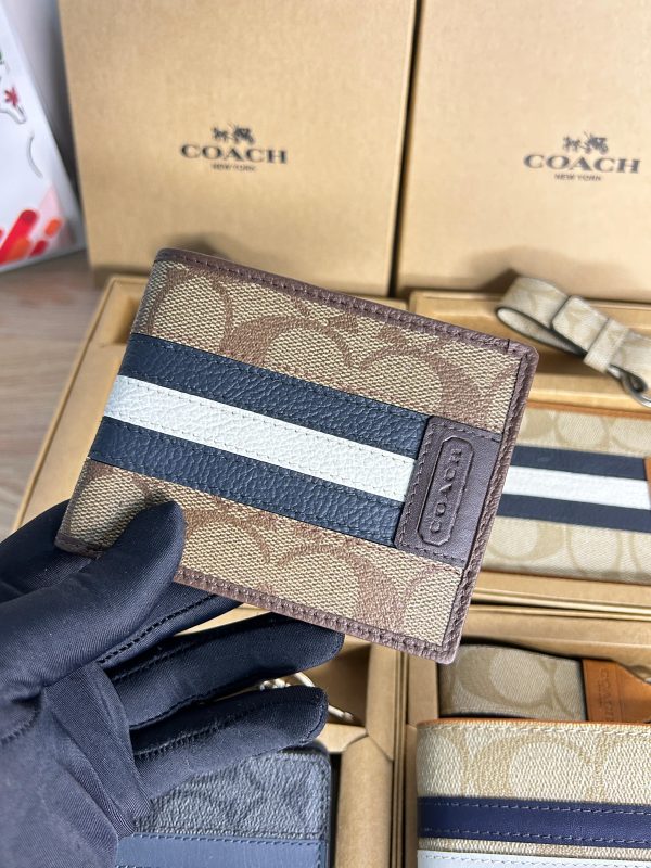 COACHH PREMIUM QUALITY LEATHER WALLETS WITH KEY CHAIN - Image 4