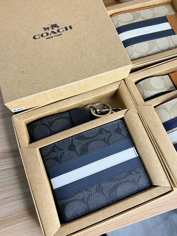 COACHH PREMIUM QUALITY LEATHER WALLETS WITH KEY CHAIN - Image 8