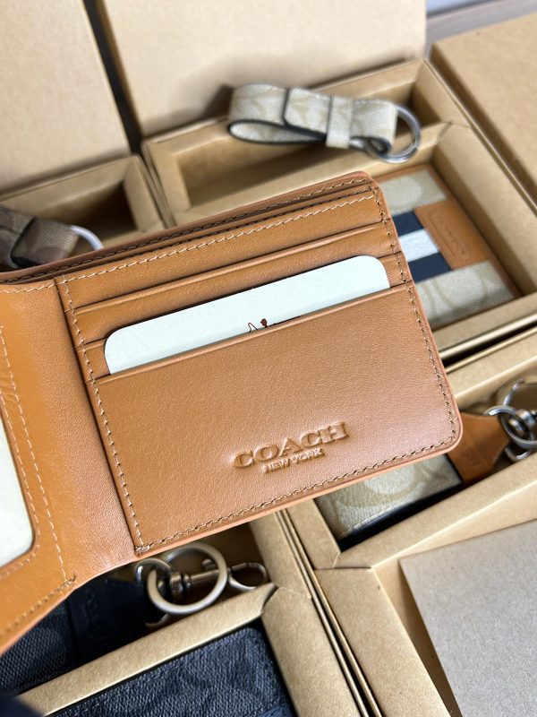 COACHH PREMIUM QUALITY LEATHER WALLETS WITH KEY CHAIN - Image 9