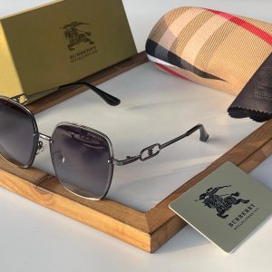 BURBERRYY-SUNGLASSESS
