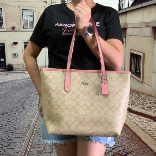 LATEST COACHH TOTE IN STOCK - Image 4