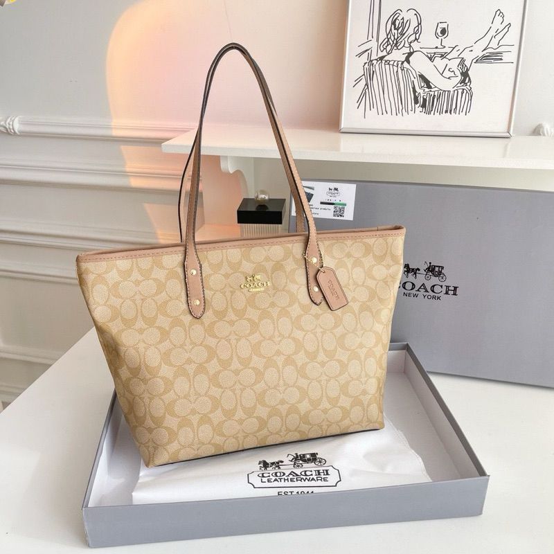 LATEST COACHH TOTE IN STOCK - Image 5
