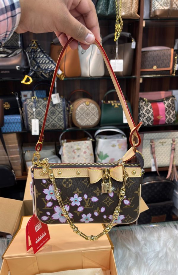 LVV x TM POCHETTE ACCESSORIES - Image 3