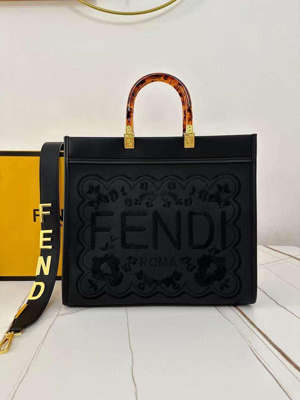 FENDII TOTE - Image 2