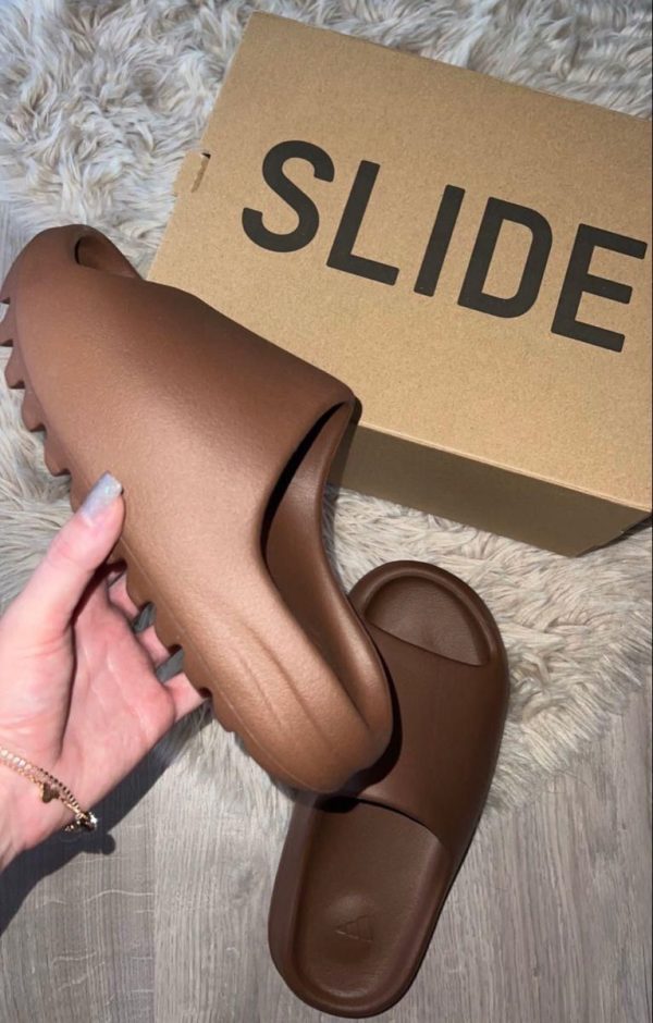 Adidass Yeezy Slides - Image 2
