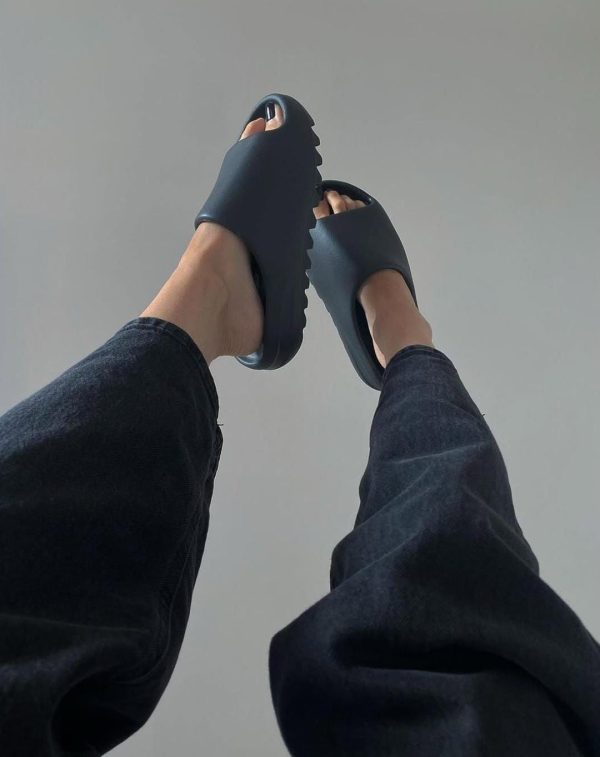 Adidass Yeezy Slides - Image 9