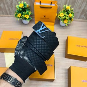 LOUISS VUITTONN Black Strip with Premium Buckle Belt