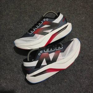 New Balancee Sc Elite 4 Black Red