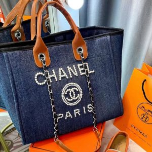 CHANELL DEAUVILLE CANVAS PEARL TOTE BAG