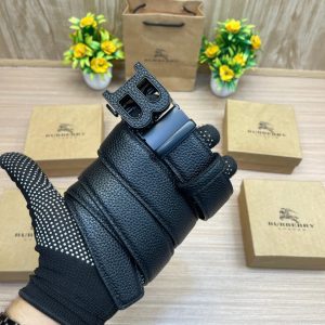 BURBERRYY Multi Colour Premium Quality Auto Grip