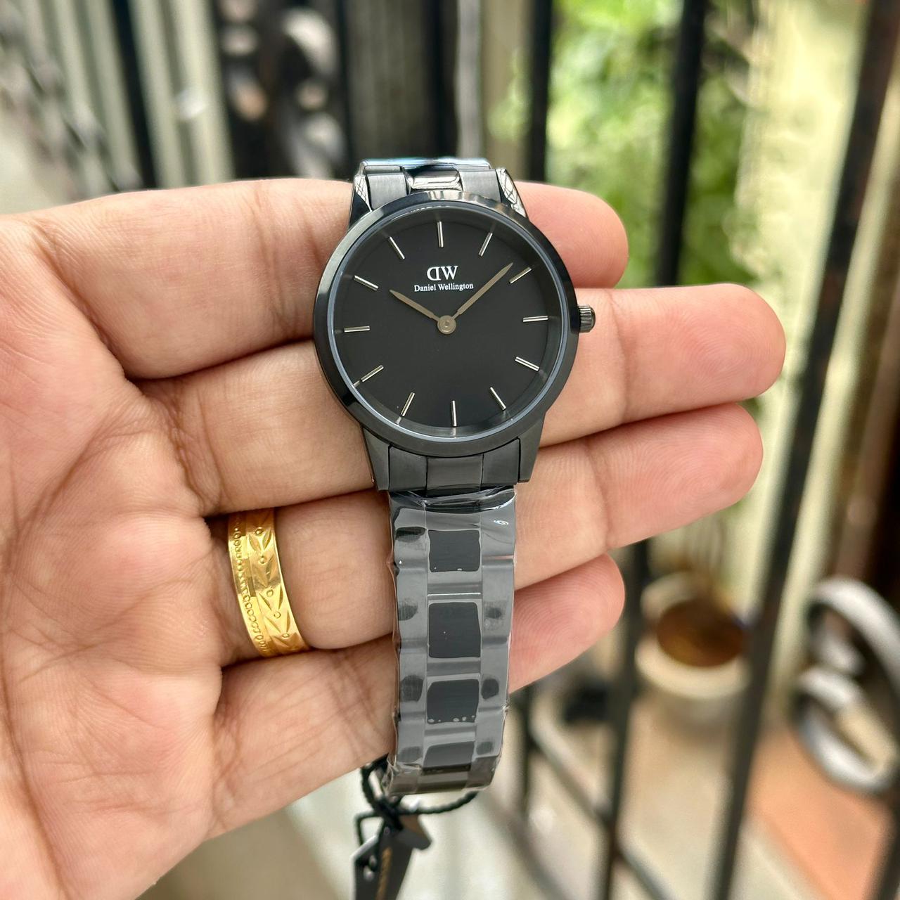 DanielL WellingtonN - Image 5