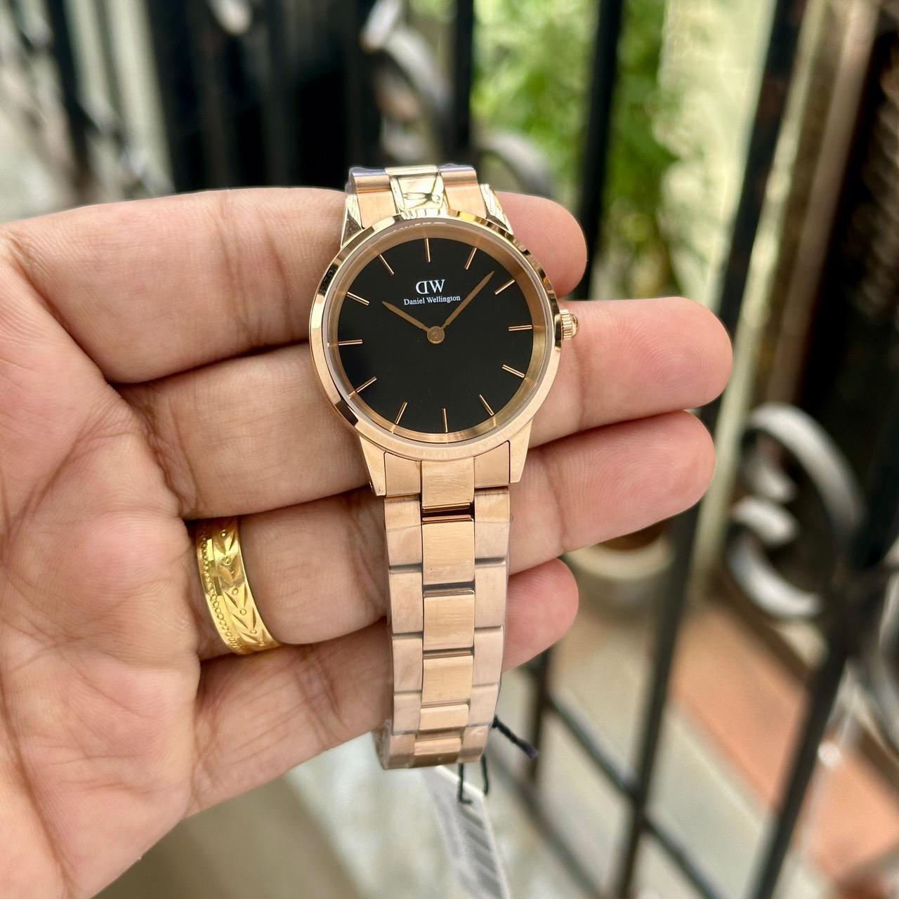 DanielL WellingtonN - Image 8