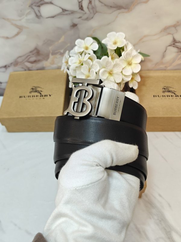 TB BURBERRYY PREMIUM QUALITY REVERSIBLE BELTS - Image 2