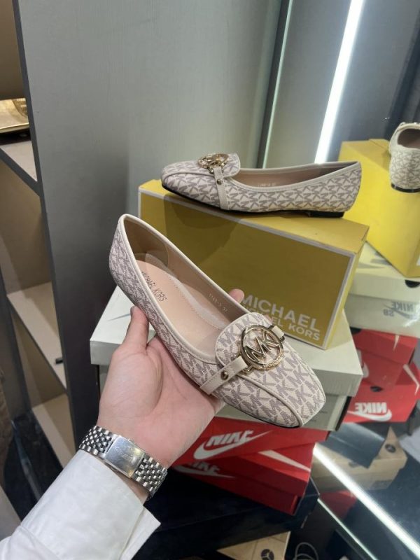 MICHAELL KORSS FLATS COLLECTION - Image 2