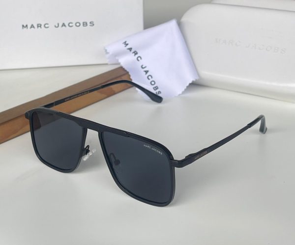 MARCC JACOBSS SUNGLASSESS - Image 4