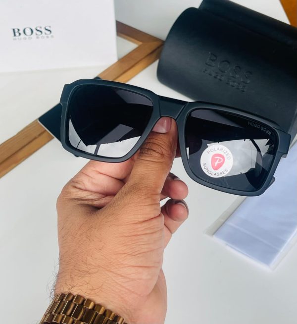 HUGOo BOSsS  SUNGLASSESS - Image 3