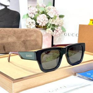 GUCCII   STORE ARTICLE