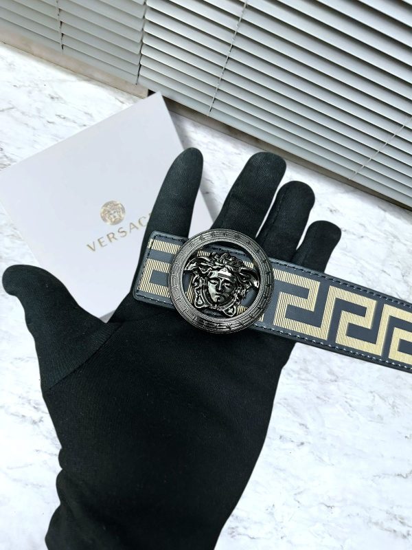 VERSACEE - Image 3