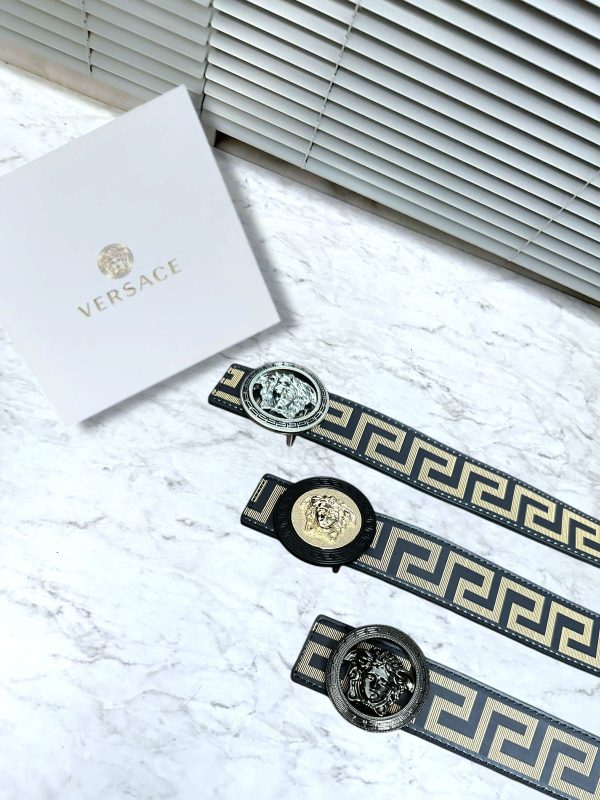VERSACEE - Image 2