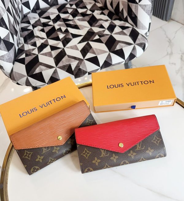 LOUISS VUITTONN WALLET - Image 4