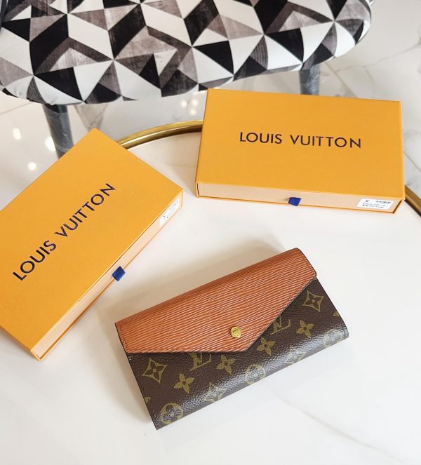 LOUISS VUITTONN WALLET