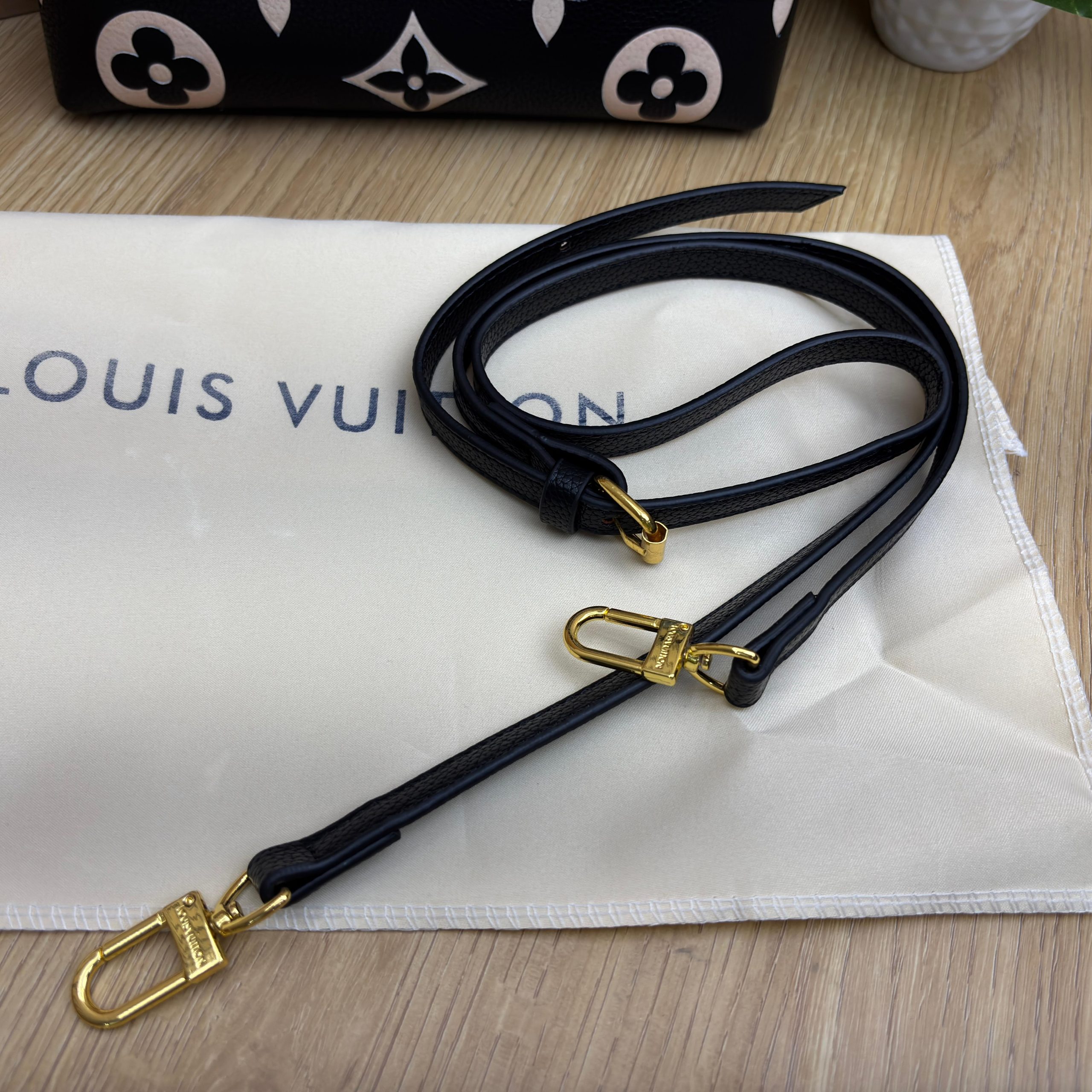 LVV MADELEINE BAG - Image 4