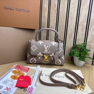 LVV MADELEINE BAG