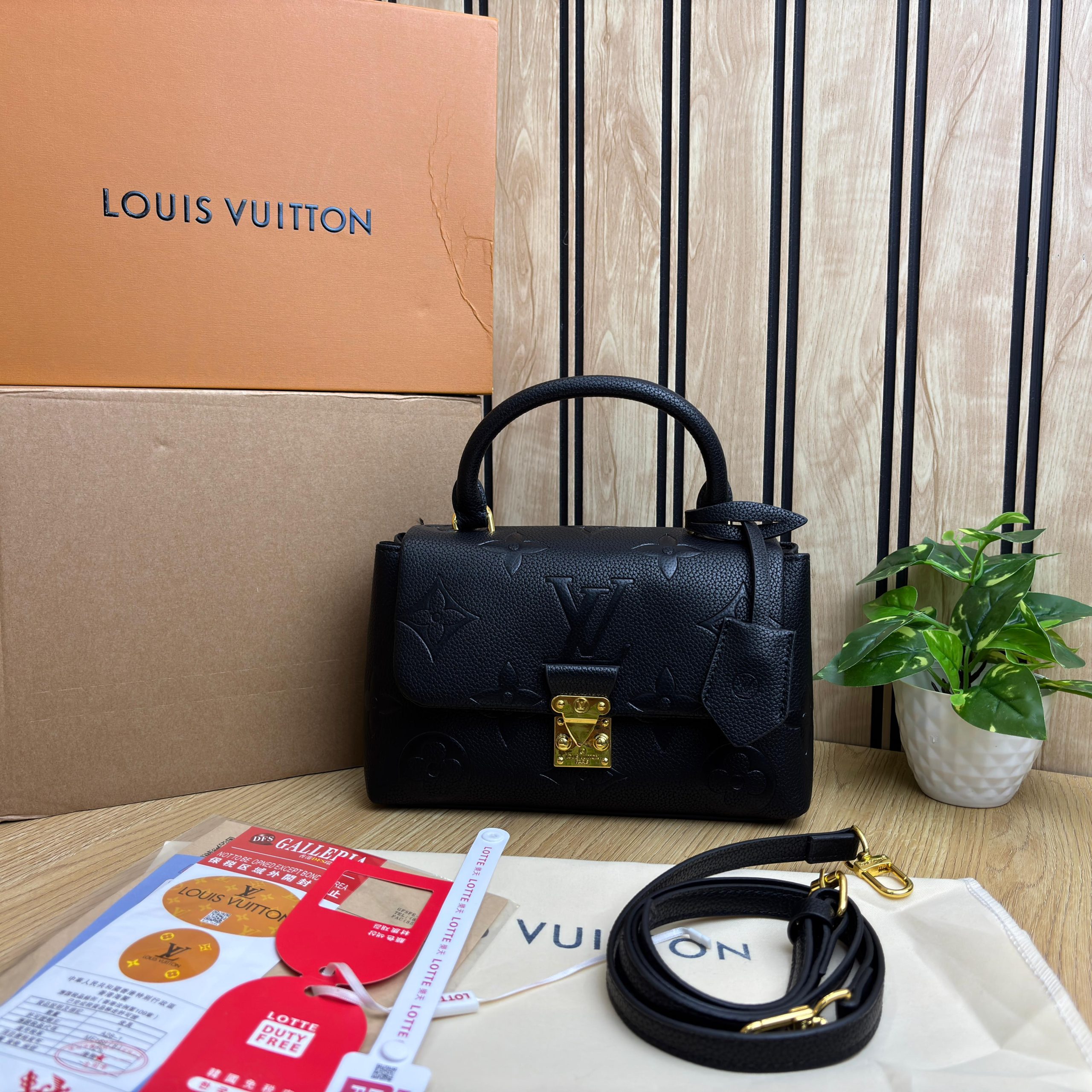 LVV MADELEINE BAG - Image 19