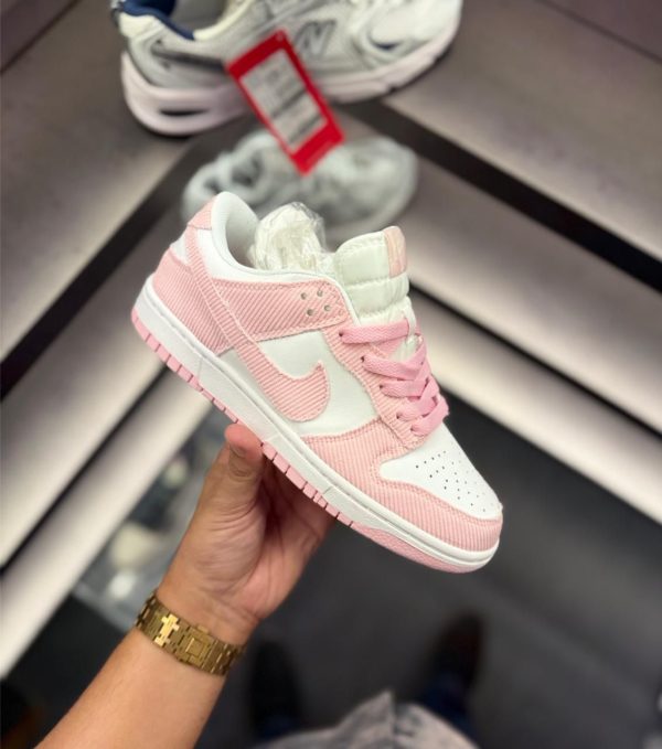 NIKEE SB DUNK BESTIE PINK - Image 2