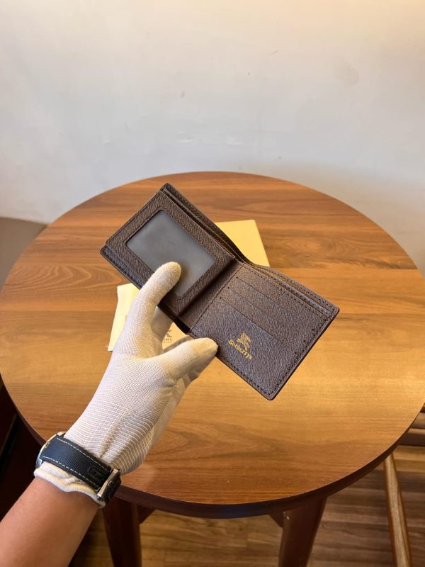 BURBERRyY LEATHER WALLET - Image 2