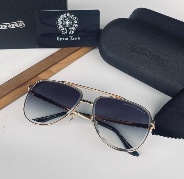 CHROMeE HEARTS SUNGLASSESS - Image 4