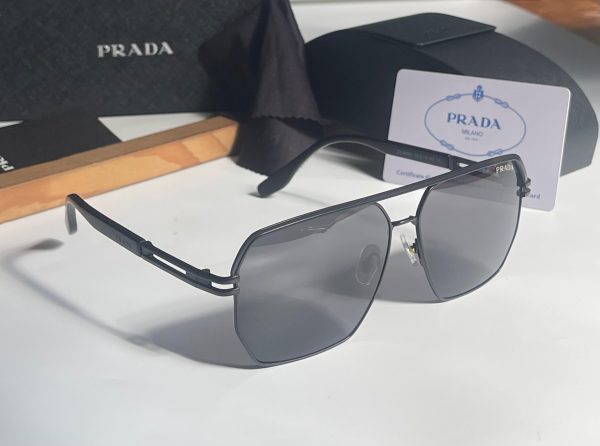 PRADAA-SUNGLASSES