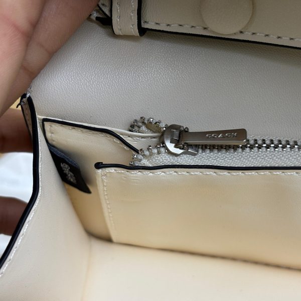 COACHH IDOL BAG 23 (OG SERIES) - Image 7