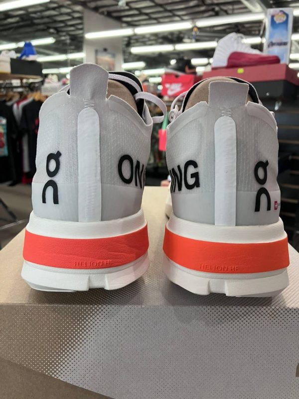 Onn Cloudboom Strike White Orange - Image 3