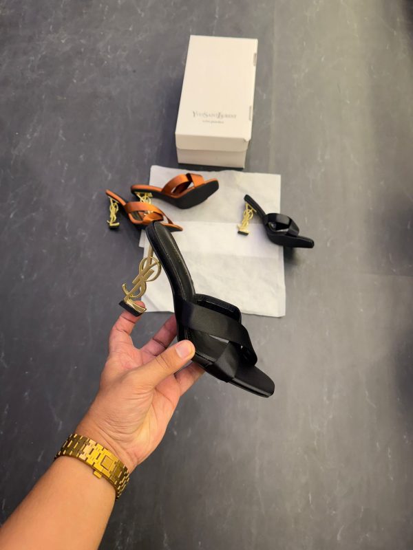YSLL-SAINT LAURENT OPYUM HEELS - Image 4