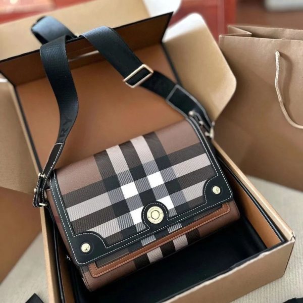 BURBERRYY VINTAGE  NOTE CROSSBODY BAG WITH BROAD STRAP - Image 3