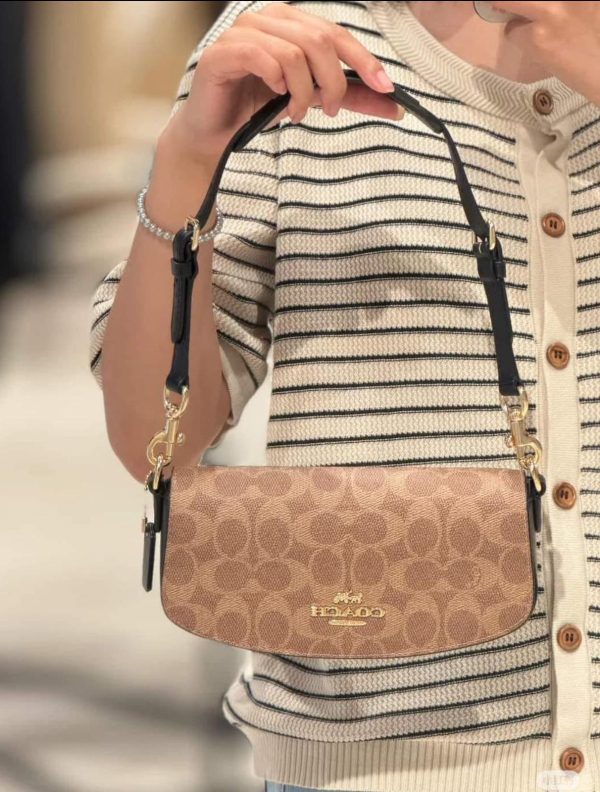 LATEST COACHH SLING - Image 6