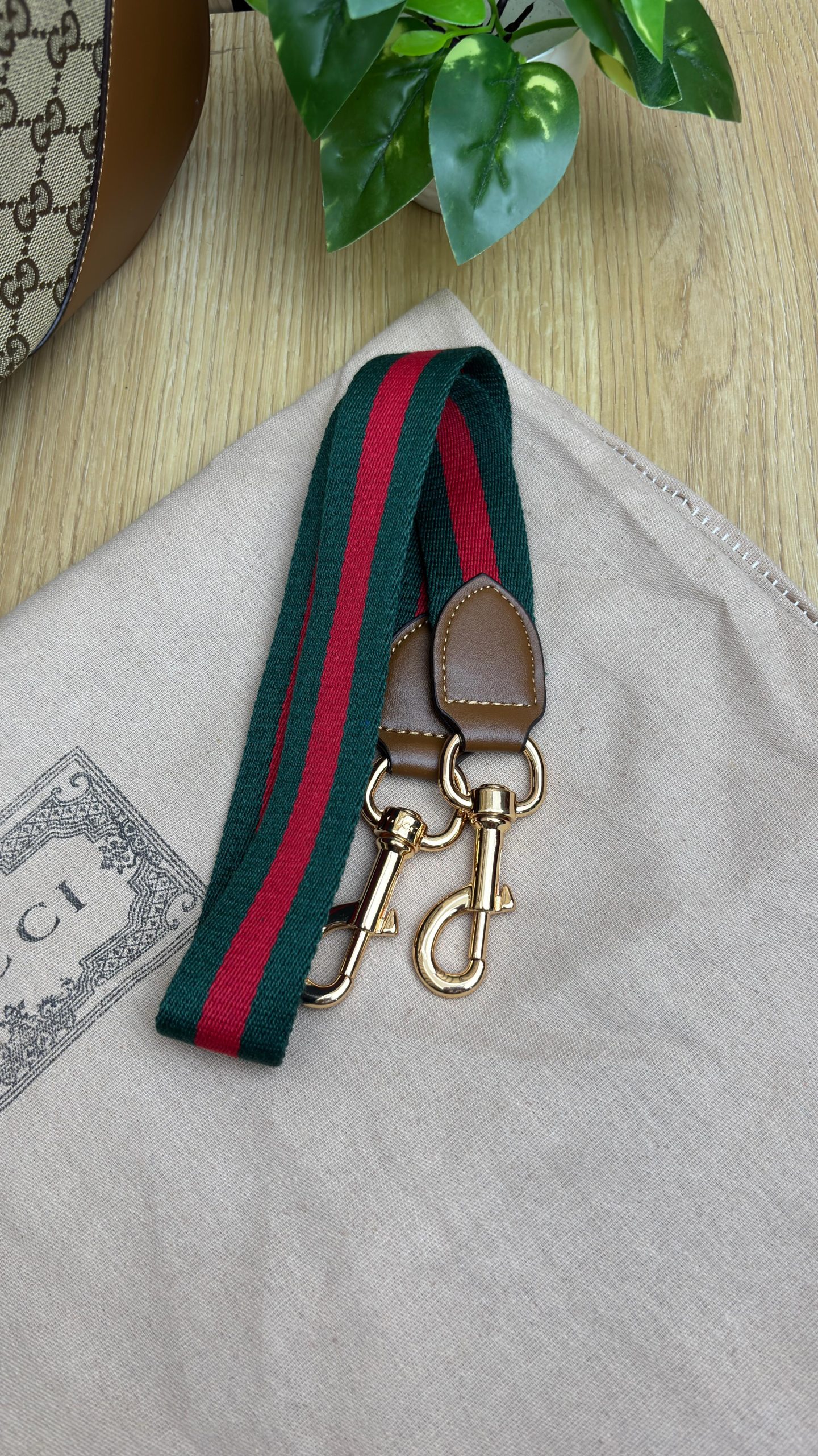 GUCCII B LARGE SHOULDER BAG - Image 5