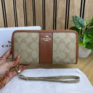 COACHH ZIPPER WALLET