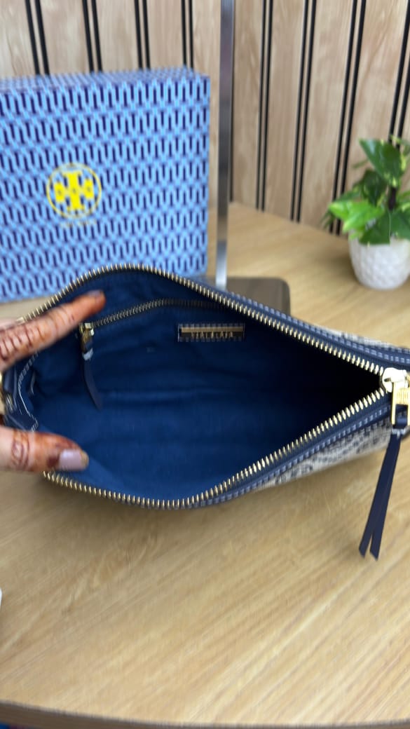 OG T MONOGRAM JACQUARD STUDIO BAG - Image 5