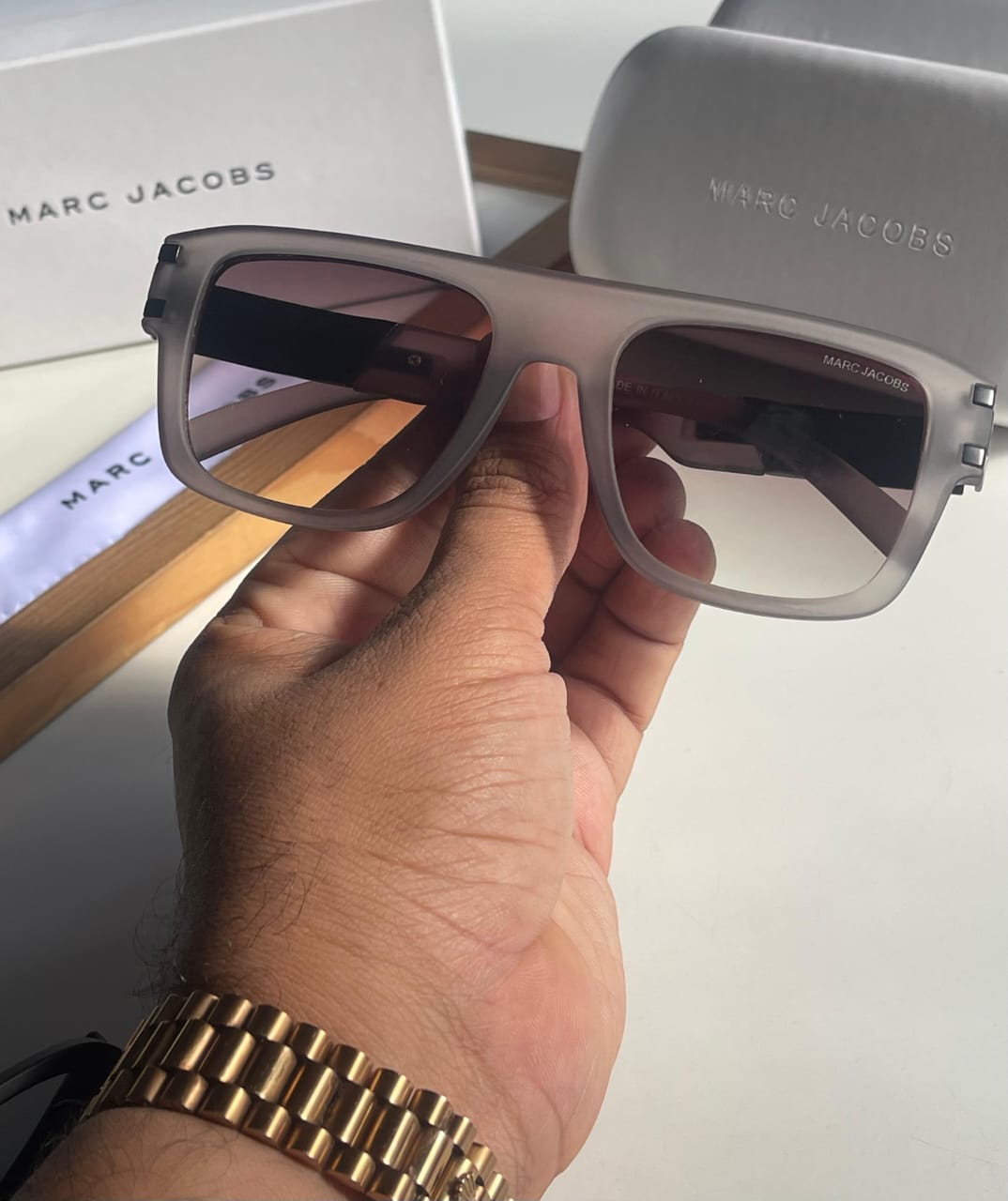 MARC JACOBSS-SUNGLASSES - Image 3