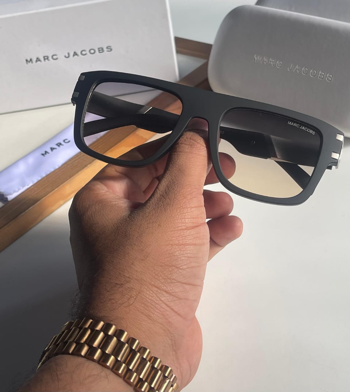 MARC JACOBSS-SUNGLASSES - Image 4