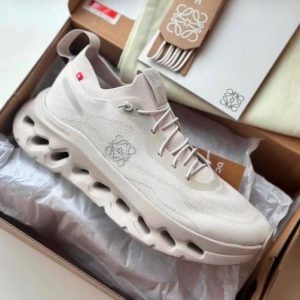 ONN RUNNING  X LOEWE CLOUDTILT