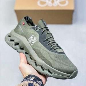 ONN RUNNING  X LOEWE CLOUDTILT